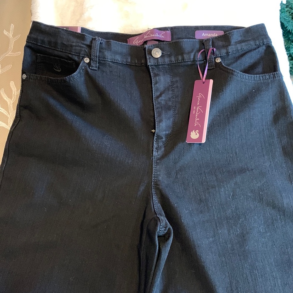 NWT Gloria Vanderbilt black jeans, size 12 Avg length